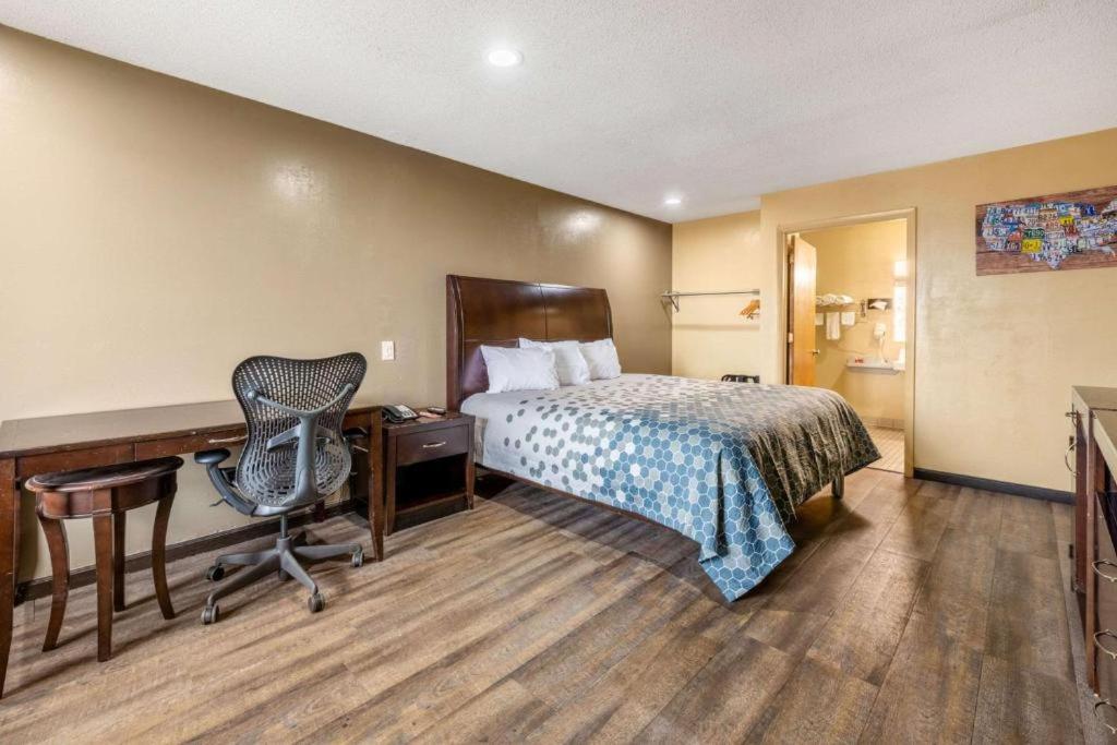 Southern Inn And Suites Spartanburg Buitenkant foto