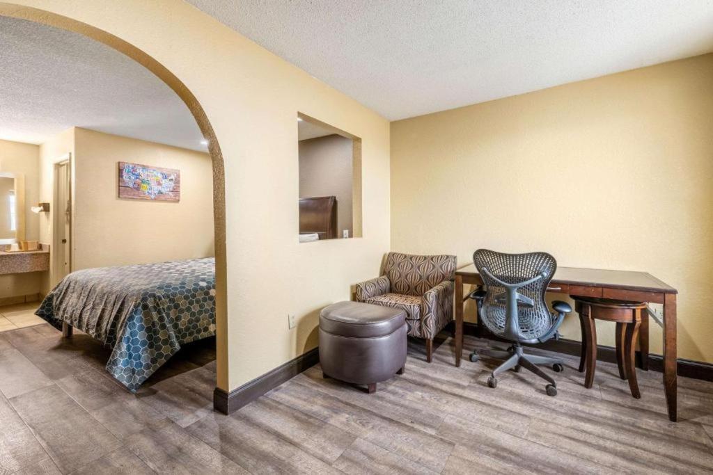 Southern Inn And Suites Spartanburg Buitenkant foto